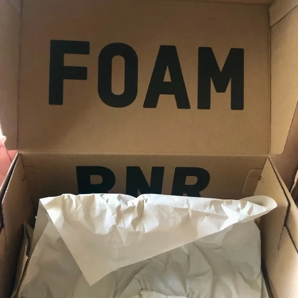 Adidas Yeezy Foam RNR Onyx men’s size 10